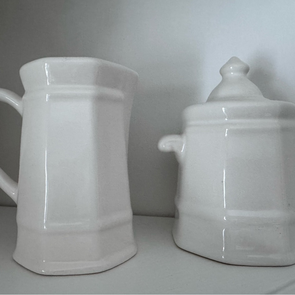 Pfaltzgraff Heritage White cream and sugar set